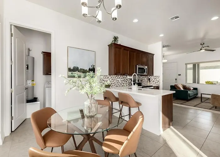 Fully Furnished Az Home-ideal For Extended *